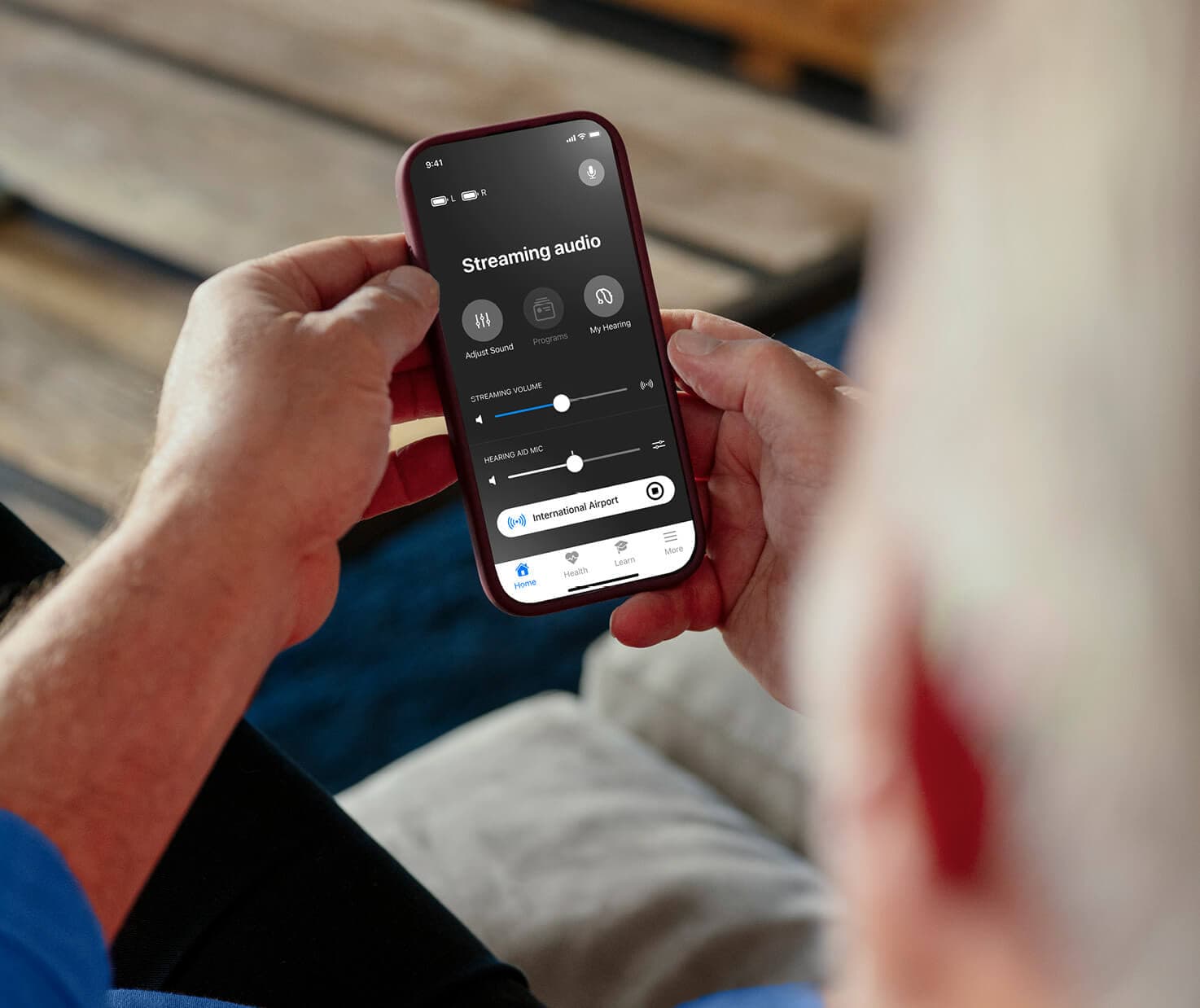 50-50-media-promo/50_50_omega_convenient-connectivity_WBST2878